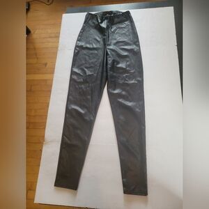 Pretty Little Thing black faux leather Leggings Pants High Rise Size 4